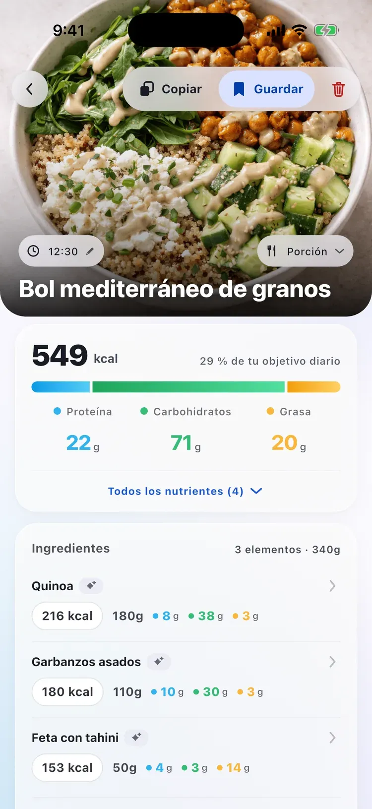Detalle de comida en CalEasy: bol mediterráneo con calorías, macros e ingredientes